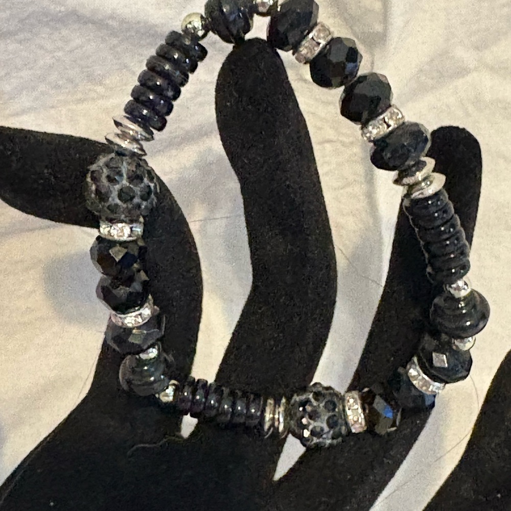 Elegant Black Beaded Bracelet